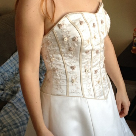 Size 12 Sincerity Brand Satin Wedding Gown - Picture 3 of 6